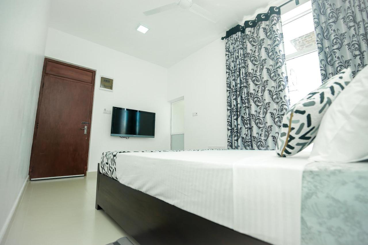 Roabaa Guesthouse Batticaloa Habitación foto